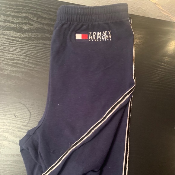 Pants - Women’s Tommy Hilfiger athletic biker shorts